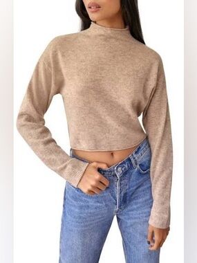 Cropped Cashmere Reformation Sweater size XS